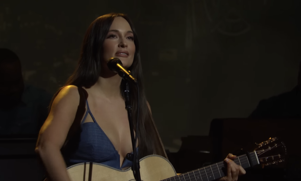 Kacey Musgraves Performs Barefoot on Saturday Night Live, Rocks 2 Stylish Blue Looks